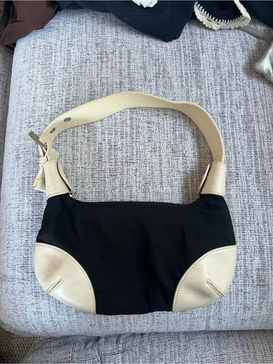 Brandy Melville Handbags - Brandy Melville Black and Cream Two-Tone Shoulder Bag